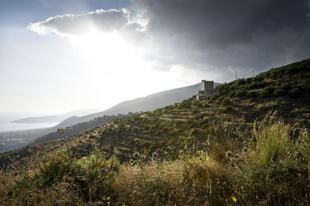 Benos Tower Villa Tsikkaliá Dış mekan fotoğraf